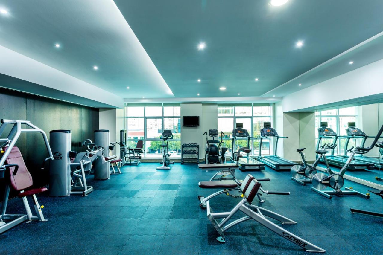 Park Regis Kris Kin Hotel Dubai Ngoại thất bức ảnh The gym at the hotel