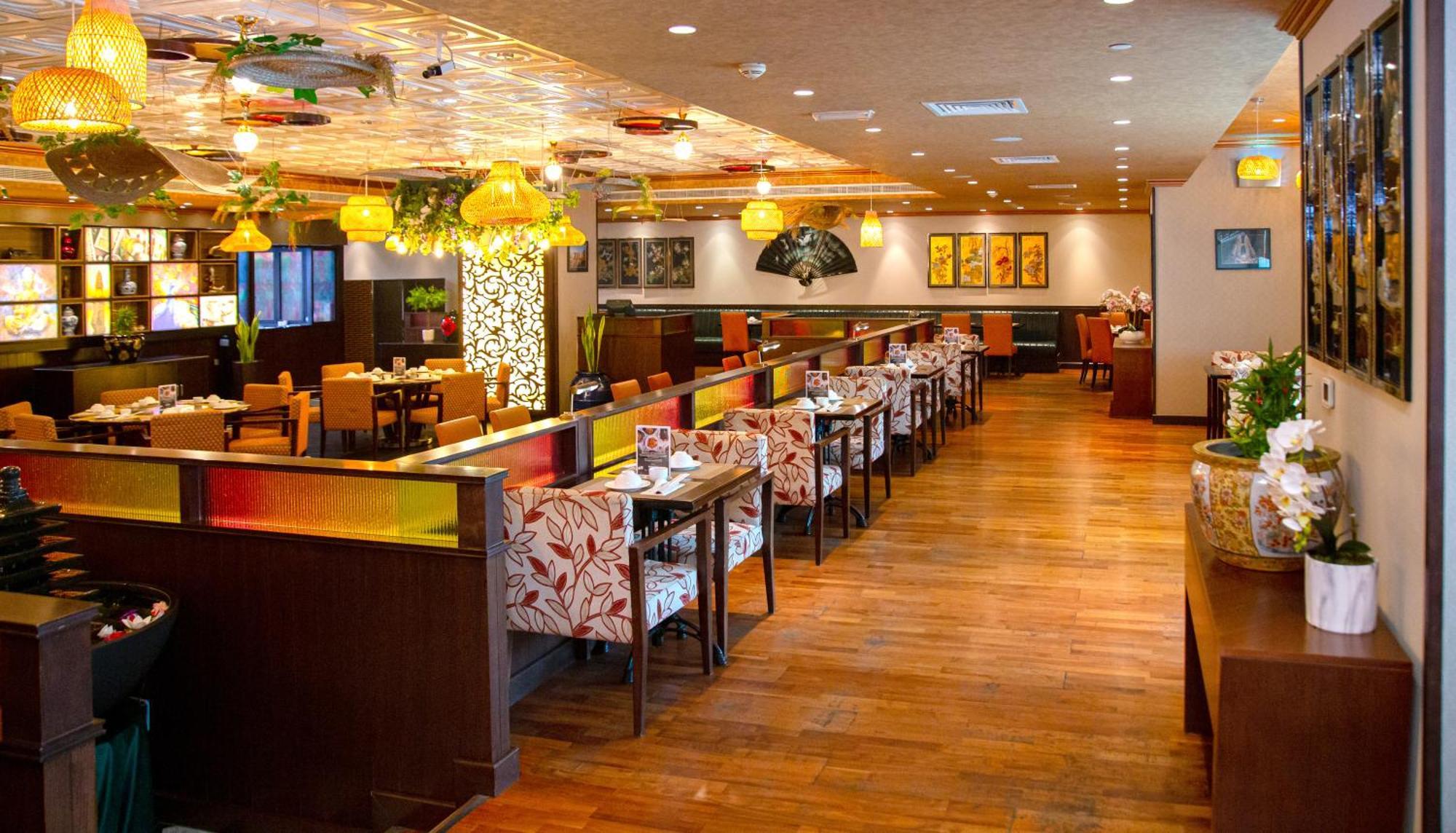 Park Regis Kris Kin Hotel Dubai Ngoại thất bức ảnh Interior of a restaurant in Japan