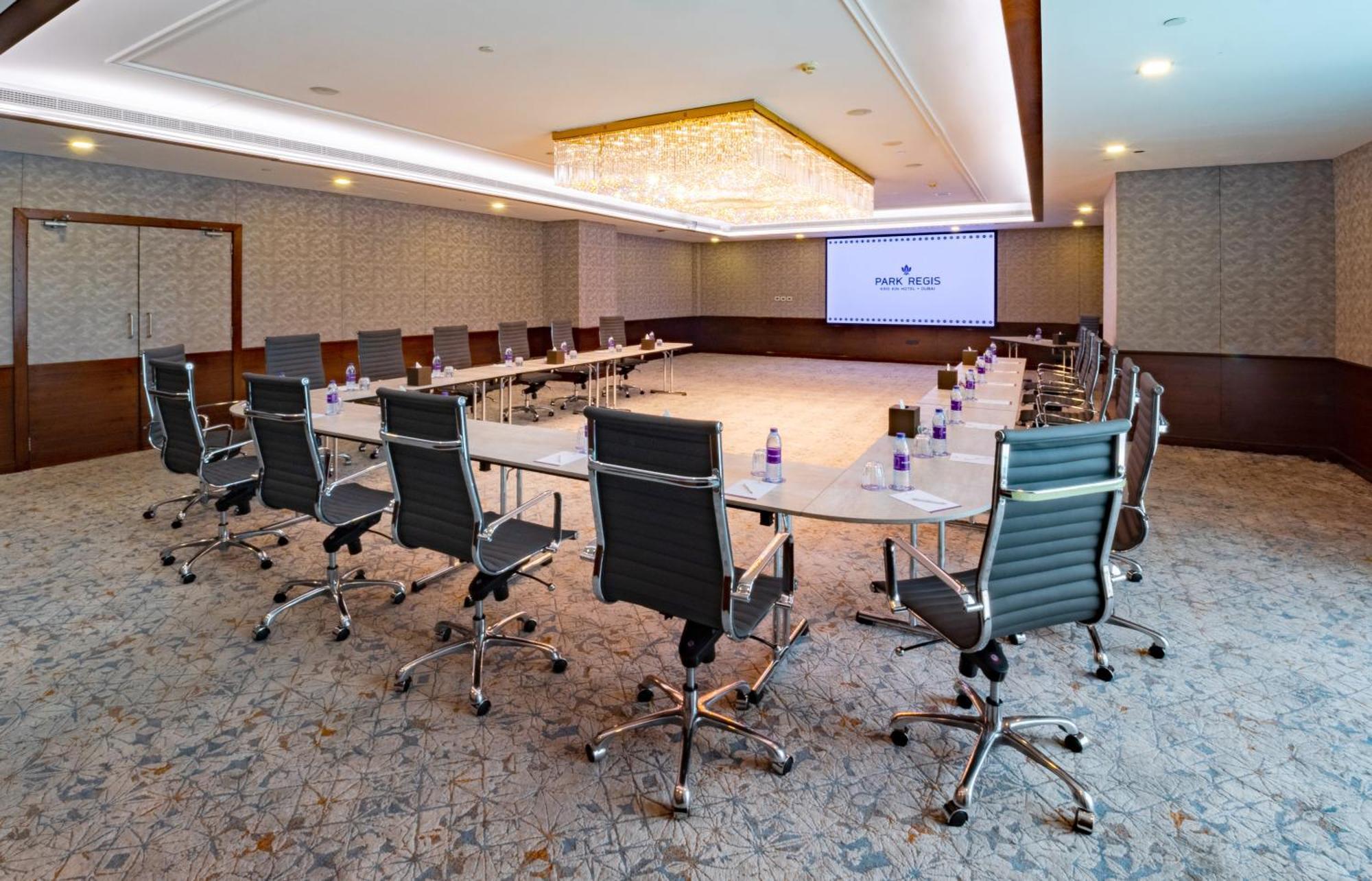 Park Regis Kris Kin Hotel Dubai Ngoại thất bức ảnh Meeting room