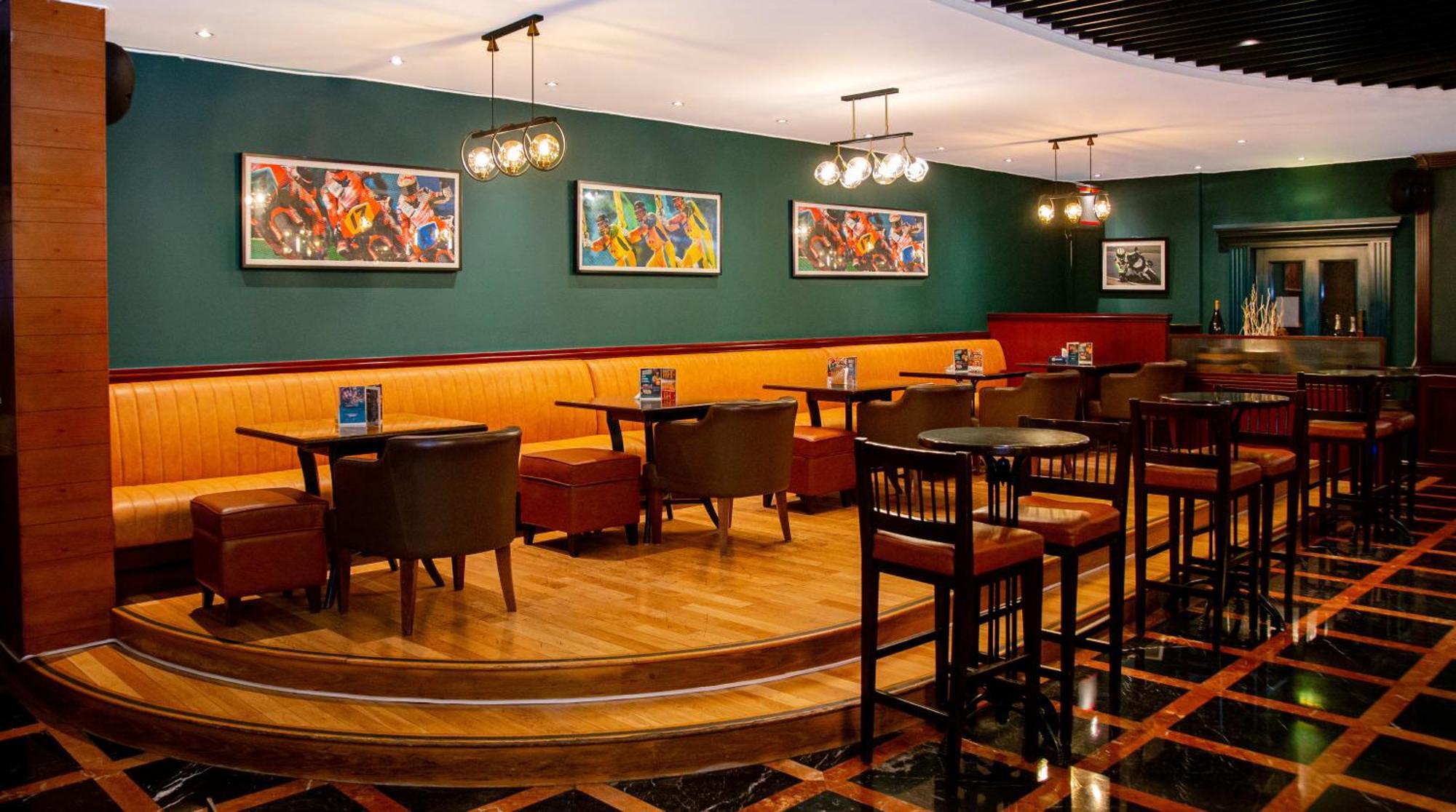 Park Regis Kris Kin Hotel Dubai Ngoại thất bức ảnh The interior of the bar