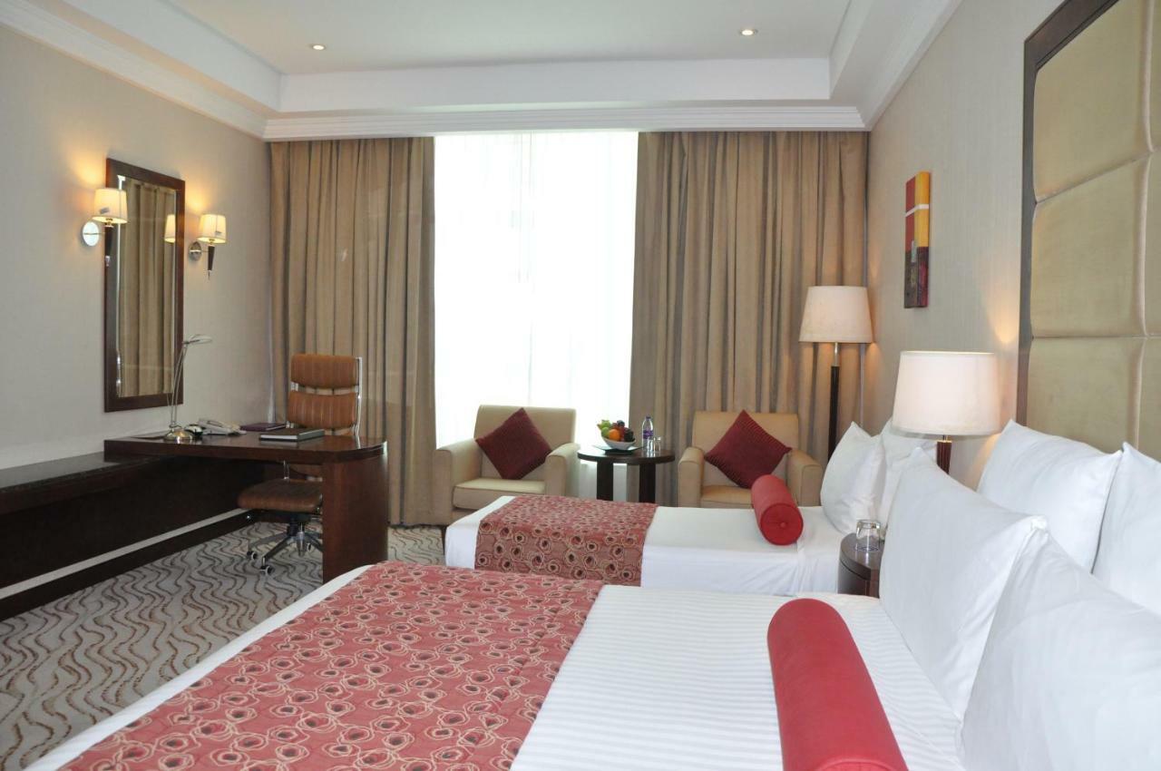 Park Regis Kris Kin Hotel Dubai Ngoại thất bức ảnh A room at the hotel